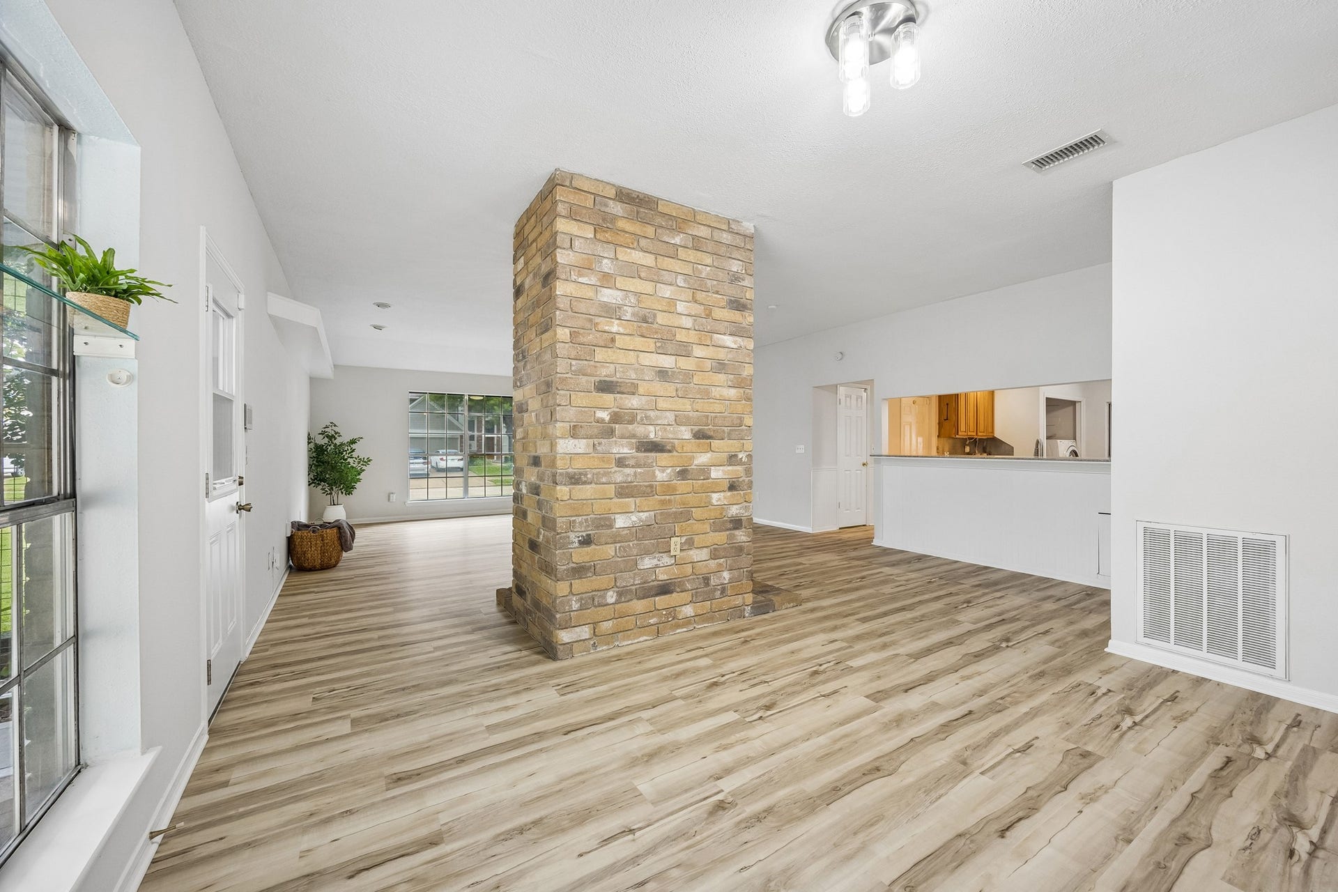 2716 Village Mills Drive, Pearland, TX 77584 2716 Village Mills Drive, Pearland, TX 77584
