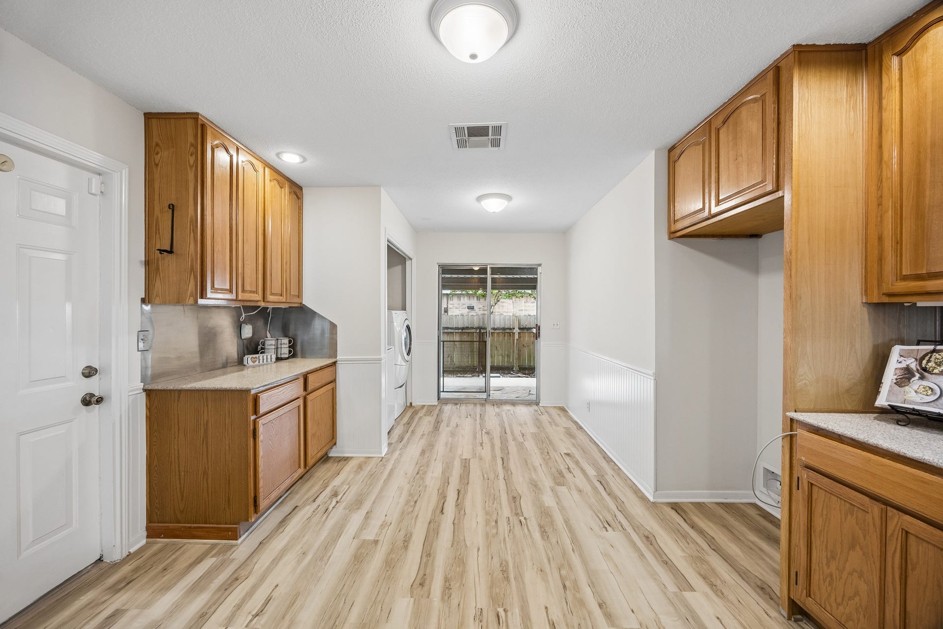 2716 Village Mills Drive, Pearland, TX 77584 2716 Village Mills Drive, Pearland, TX 77584