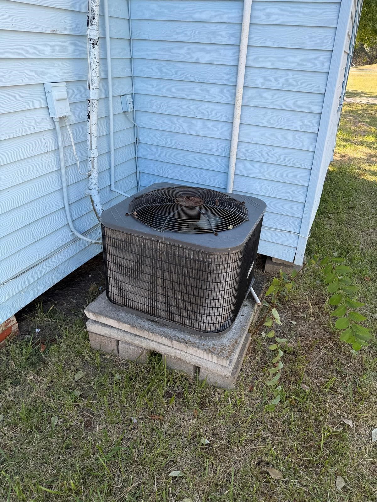 310 Pine Bluff Street, La Porte, TX 77571 310 Pine Bluff Street, La Porte, TX 77571