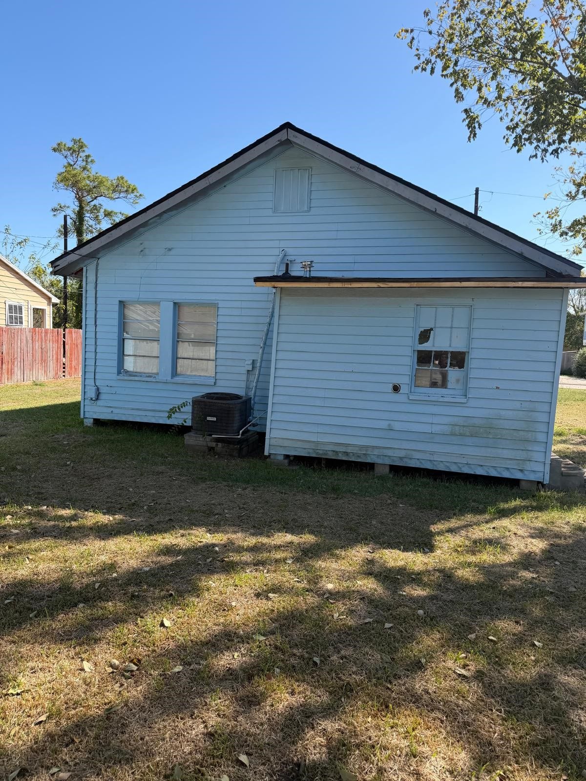 310 Pine Bluff Street, La Porte, TX 77571 310 Pine Bluff Street, La Porte, TX 77571