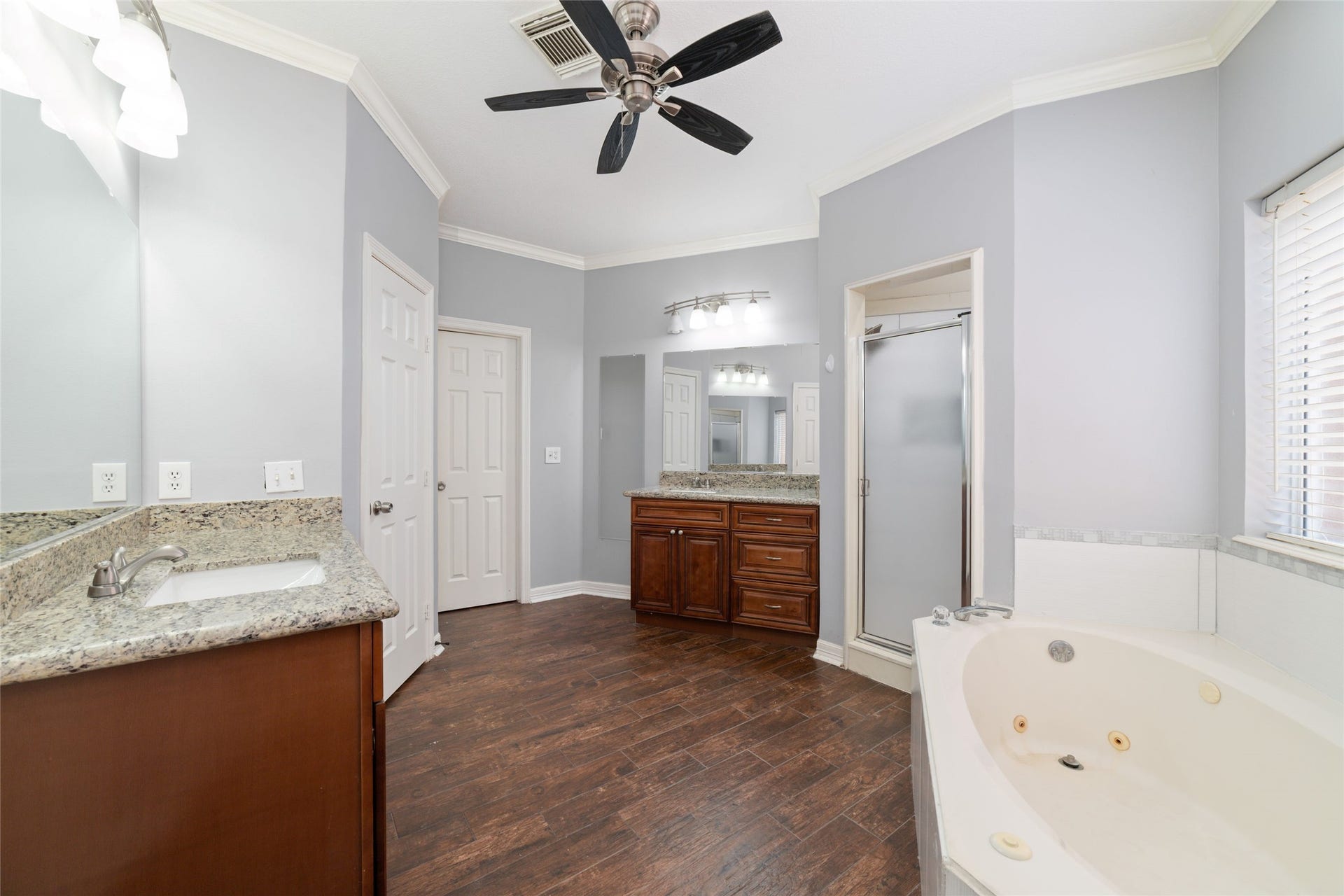 7115 W Hearthstone Green Drive, Houston, TX 77095