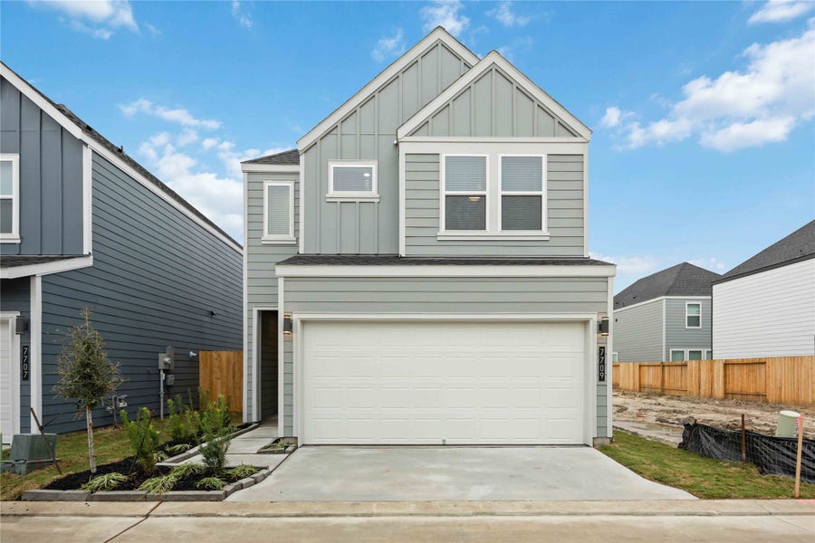 Property photo for 7612 Inwood Grove Lane, Houston, TX