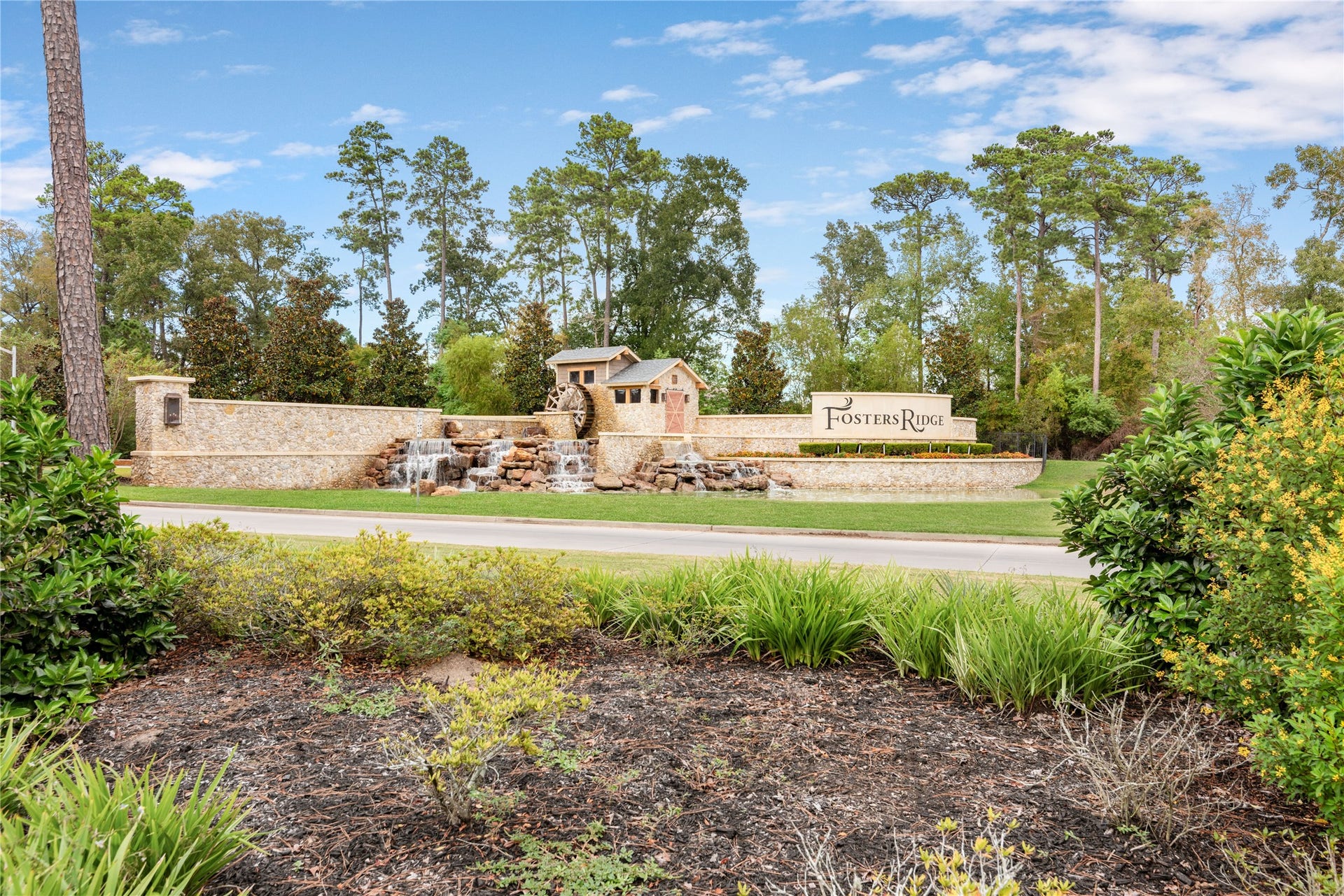 Must see the BEST Buy in Fosters Ridge, The Woodlands located off Highway 1488.