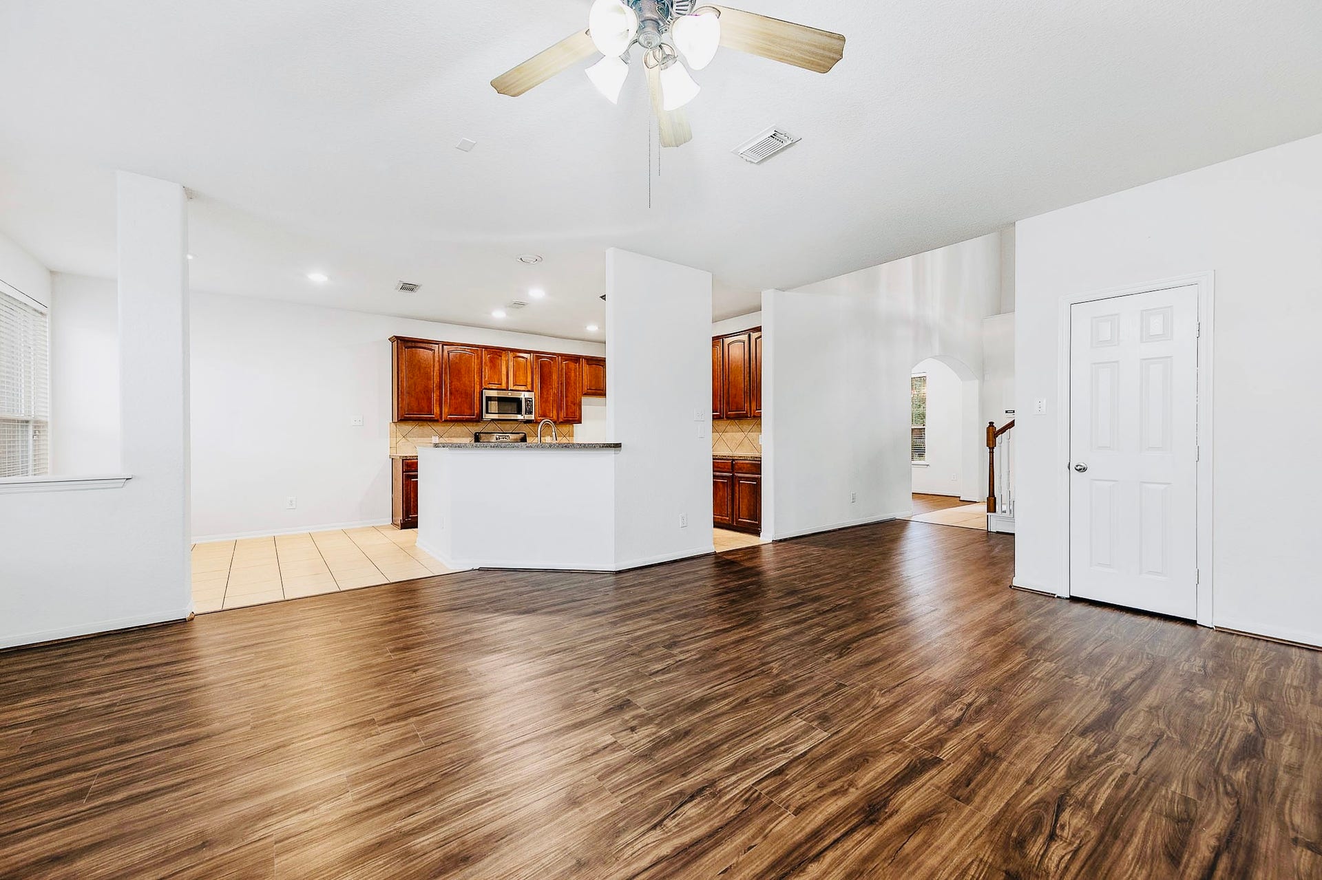 2032 Creek Shore Lane, Pearland, TX 77581 2032 Creek Shore Lane, Pearland, TX 77581