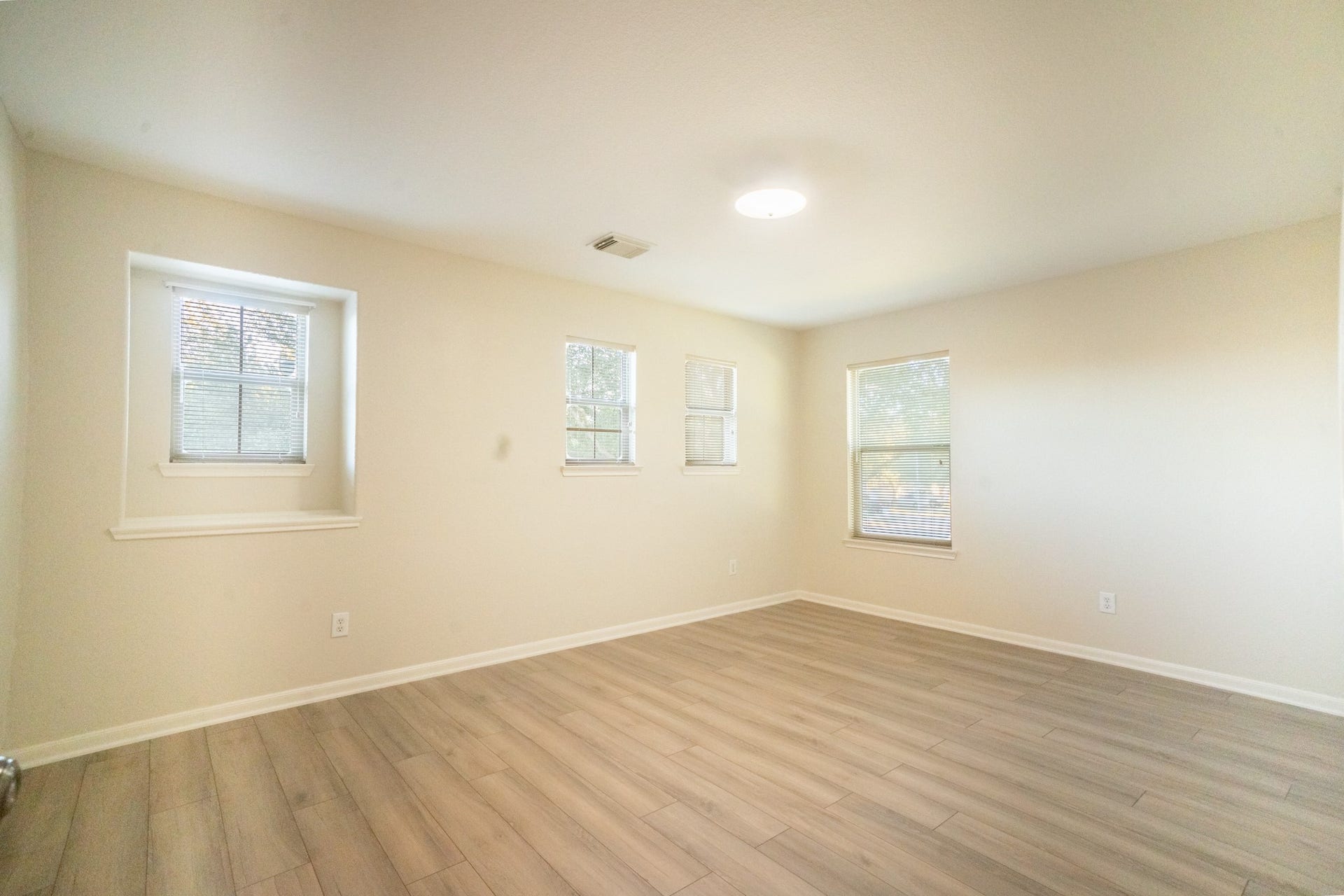 6903 Oleander Grove Way, Houston, TX 77049