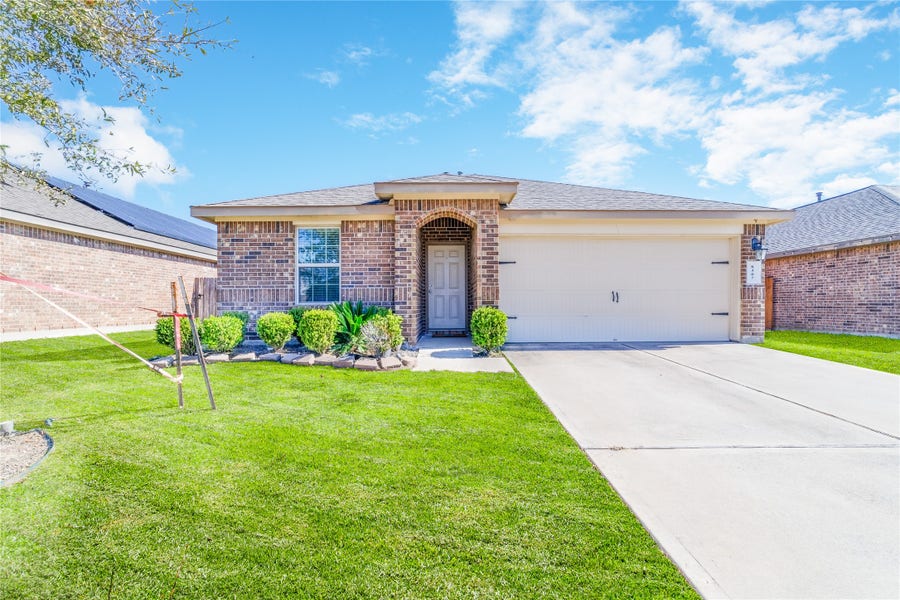 Property photo for 8307 Oakleaf Meadow Court, Rosharon, TX