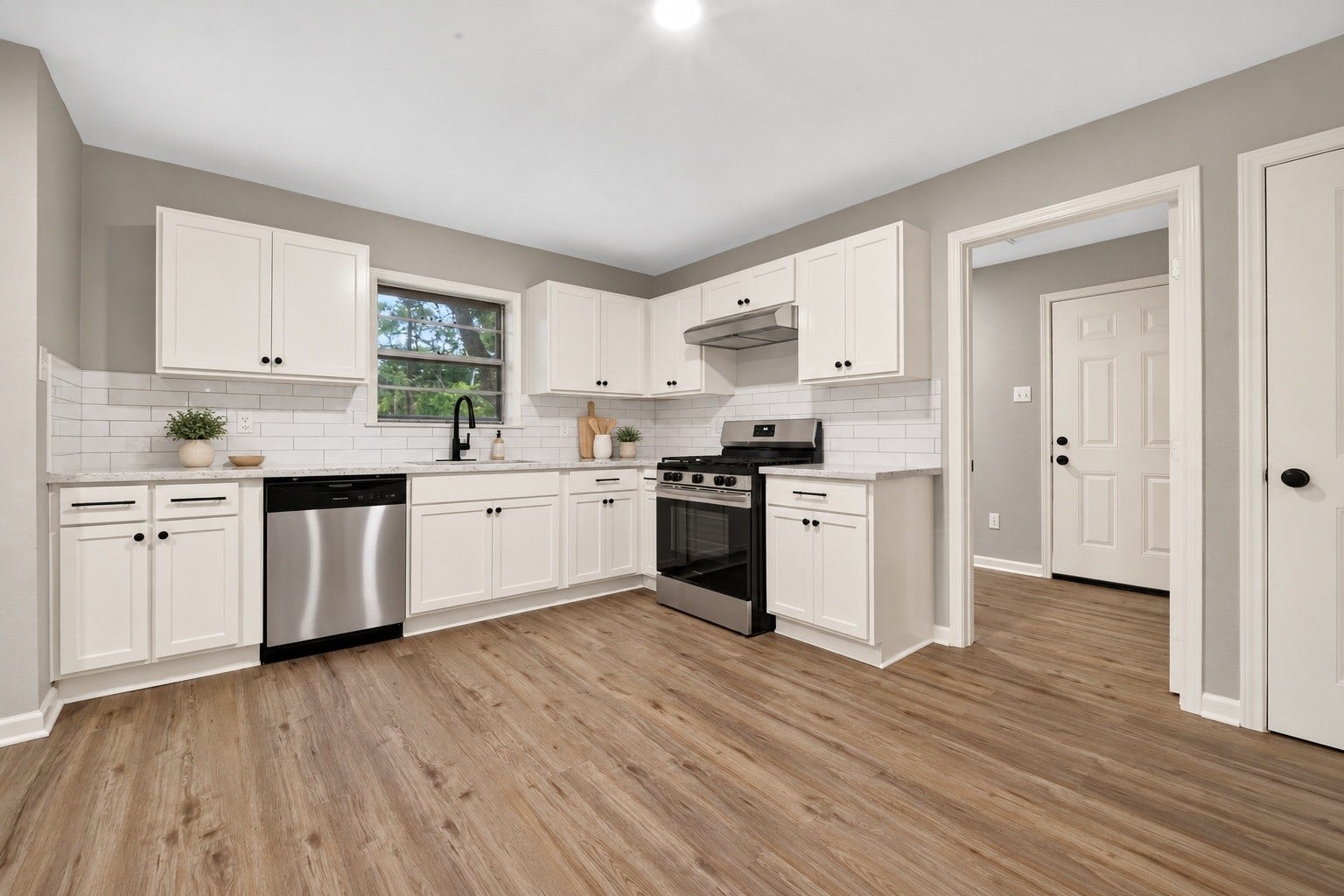 4701 Cherry Street, Santa Fe, TX 77517 Kitchen with new appliances