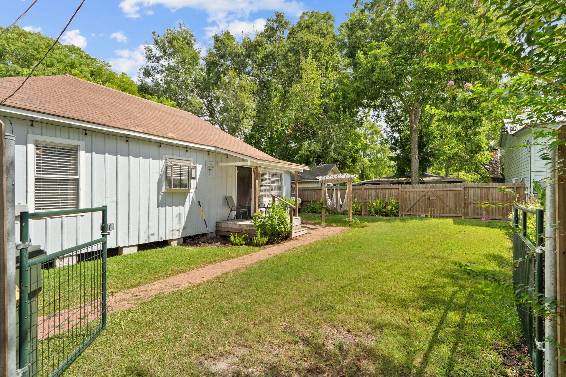 3915 W Estes Drive Drive, Bacliff, TX 77518 3915 W Estes Drive Drive, Bacliff, TX 77518