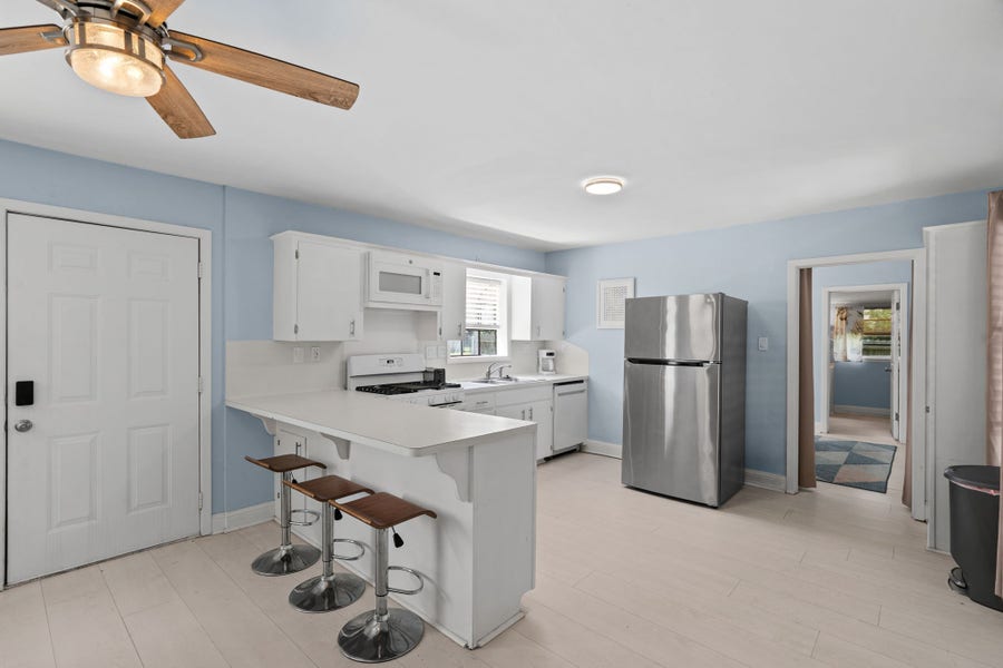 Property photo for 3915 W Estes Drive Drive, Bacliff, TX