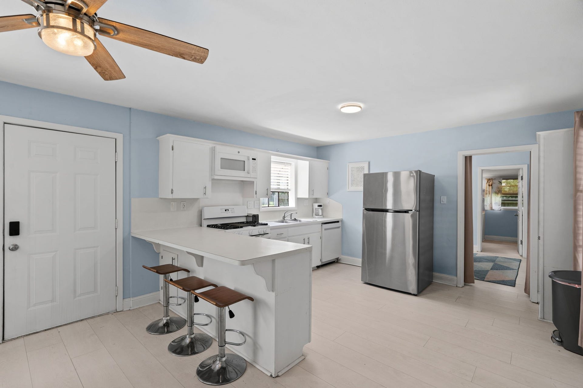 3915 W Estes Drive Drive, Bacliff, TX 77518 3915 W Estes Drive Drive, Bacliff, TX 77518