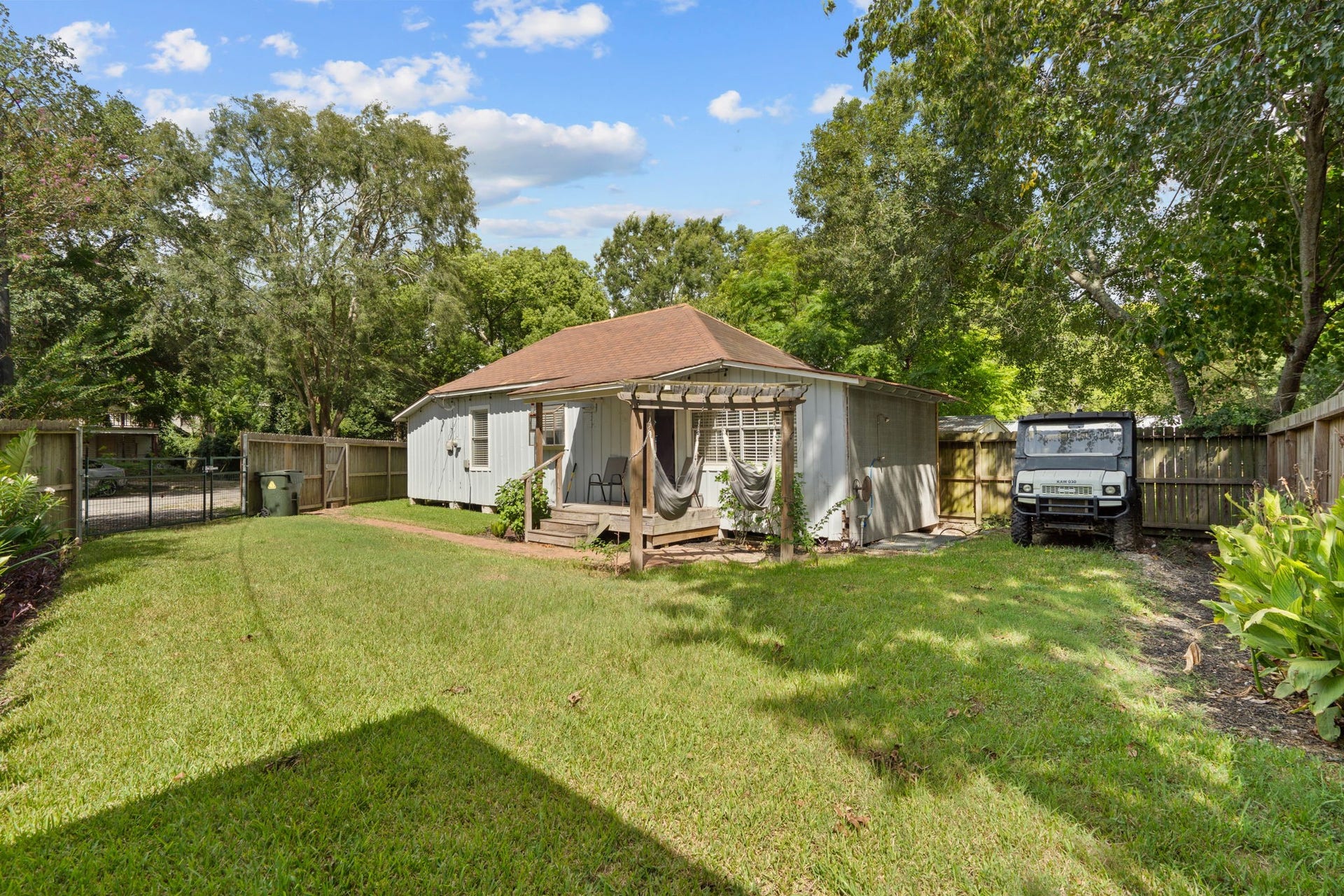 3915 W Estes Drive Drive, Bacliff, TX 77518 3915 W Estes Drive Drive, Bacliff, TX 77518