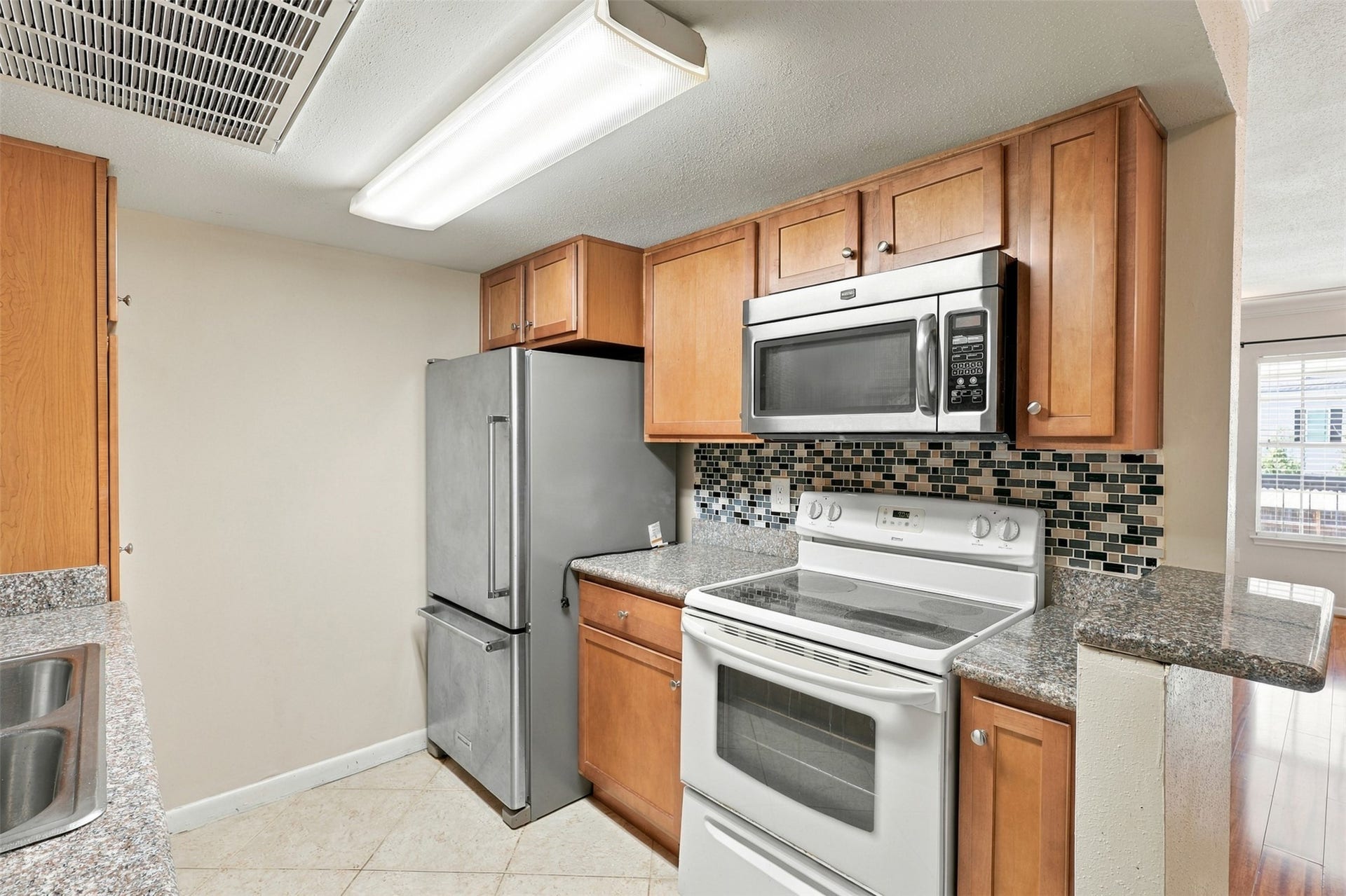 2250 Bering Drive, #80, Houston, TX 77057 2250 Bering Drive, #80, Houston, TX 77057