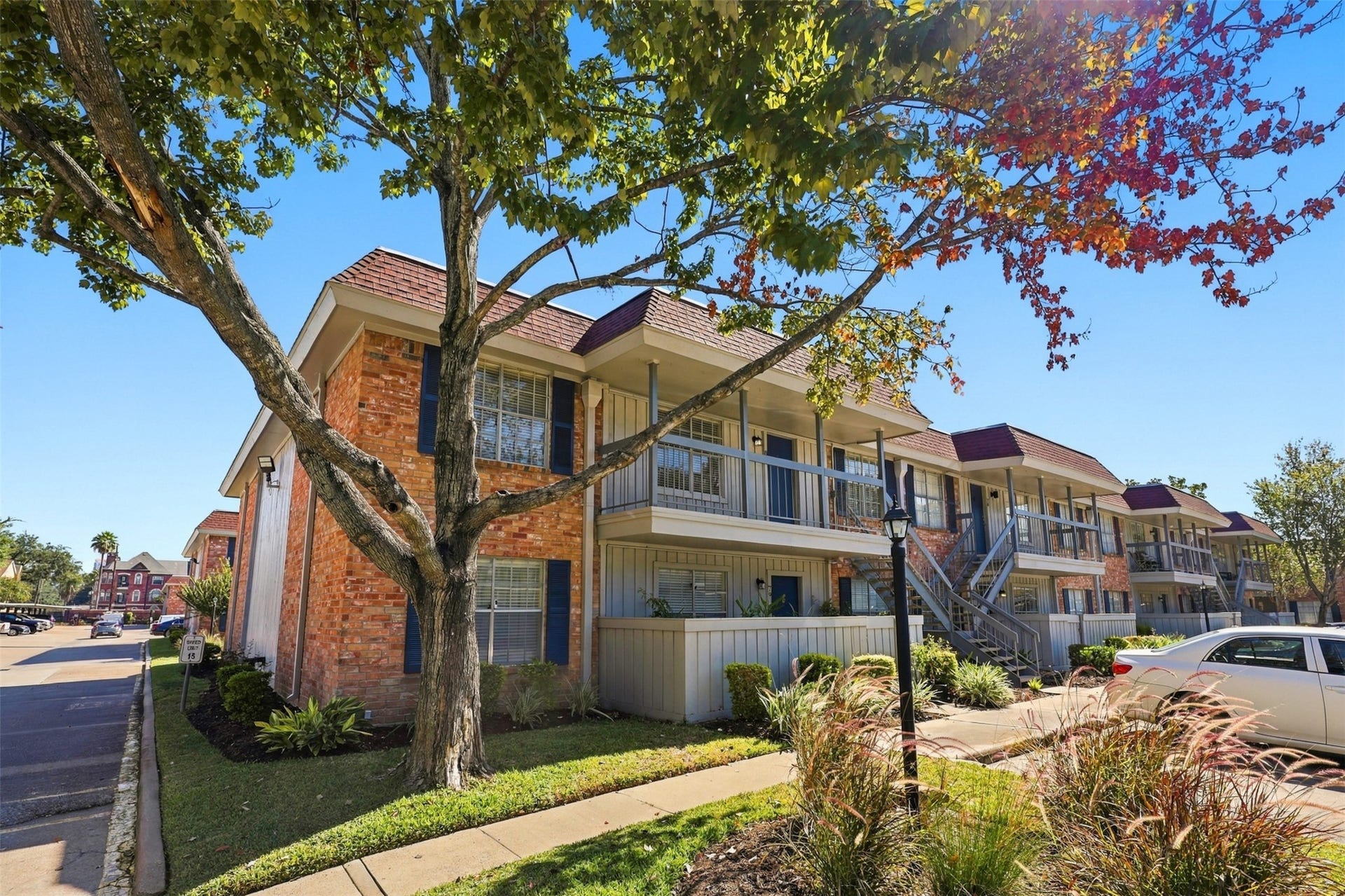 2250 Bering Drive, #80, Houston, TX 77057 2250 Bering Drive, #80, Houston, TX 77057