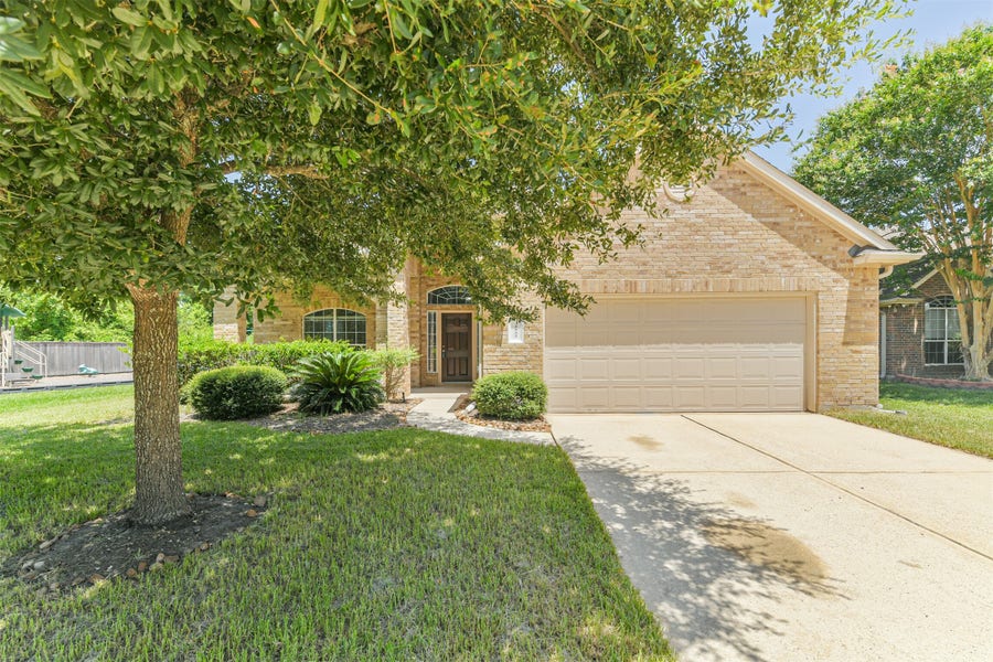 Property photo for 2922 Lemmingham Drive, Spring, TX