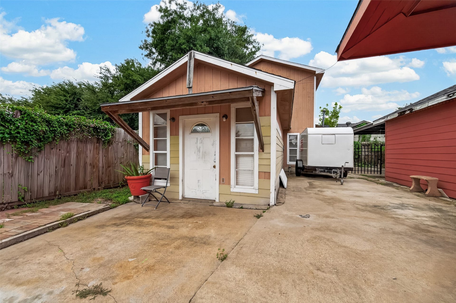 811 Canadian Street, Houston, TX 77009