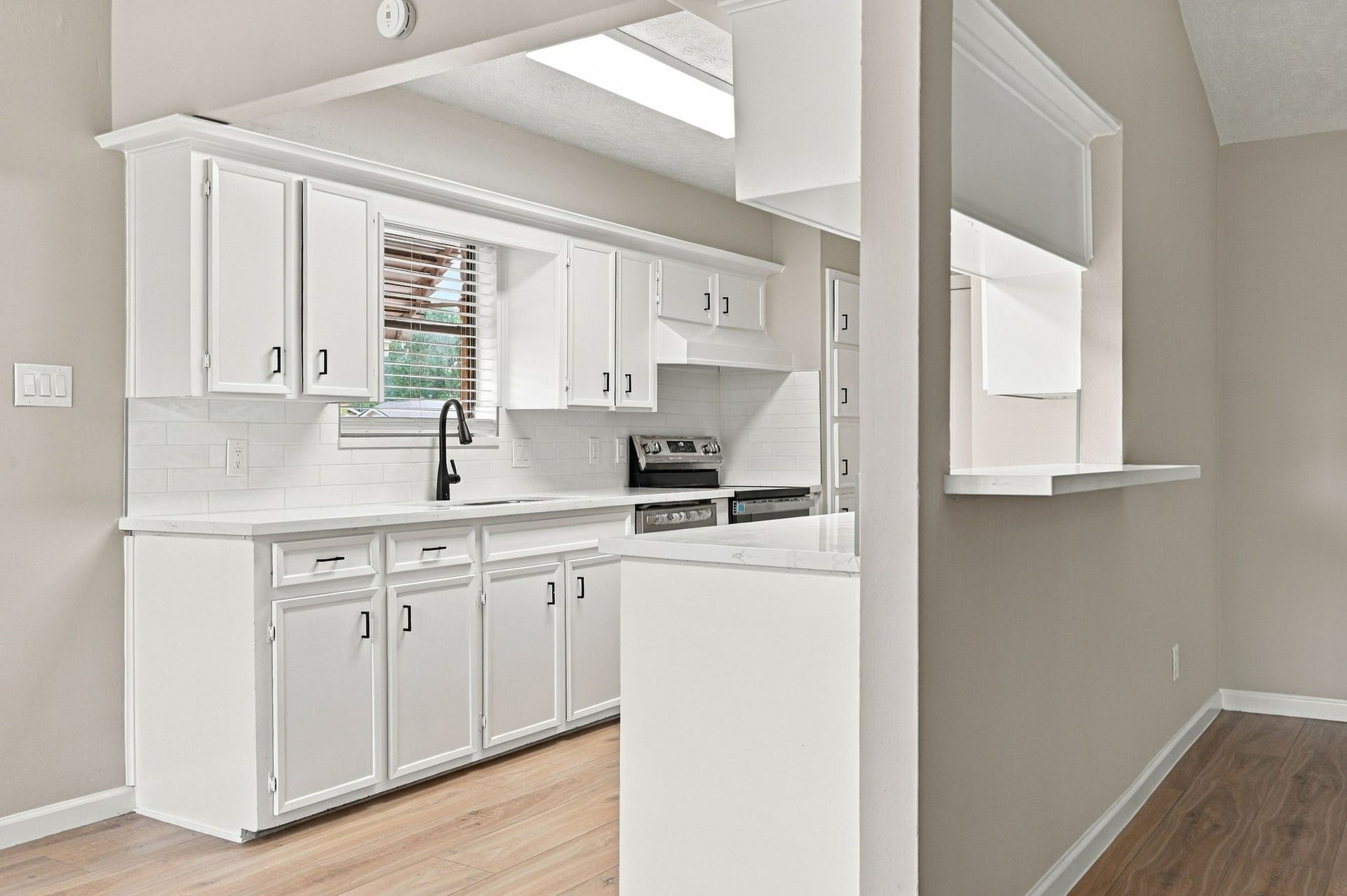 9859 Sageroyal Lane, Houston, TX 77089 9859 Sageroyal Lane, Houston, TX 77089