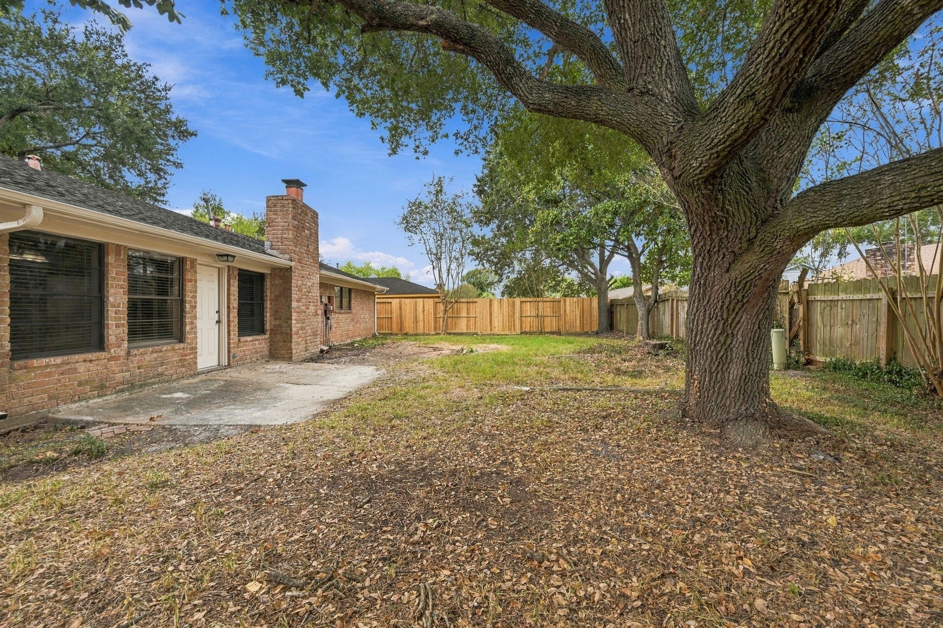 9859 Sageroyal Lane, Houston, TX 77089 9859 Sageroyal Lane, Houston, TX 77089