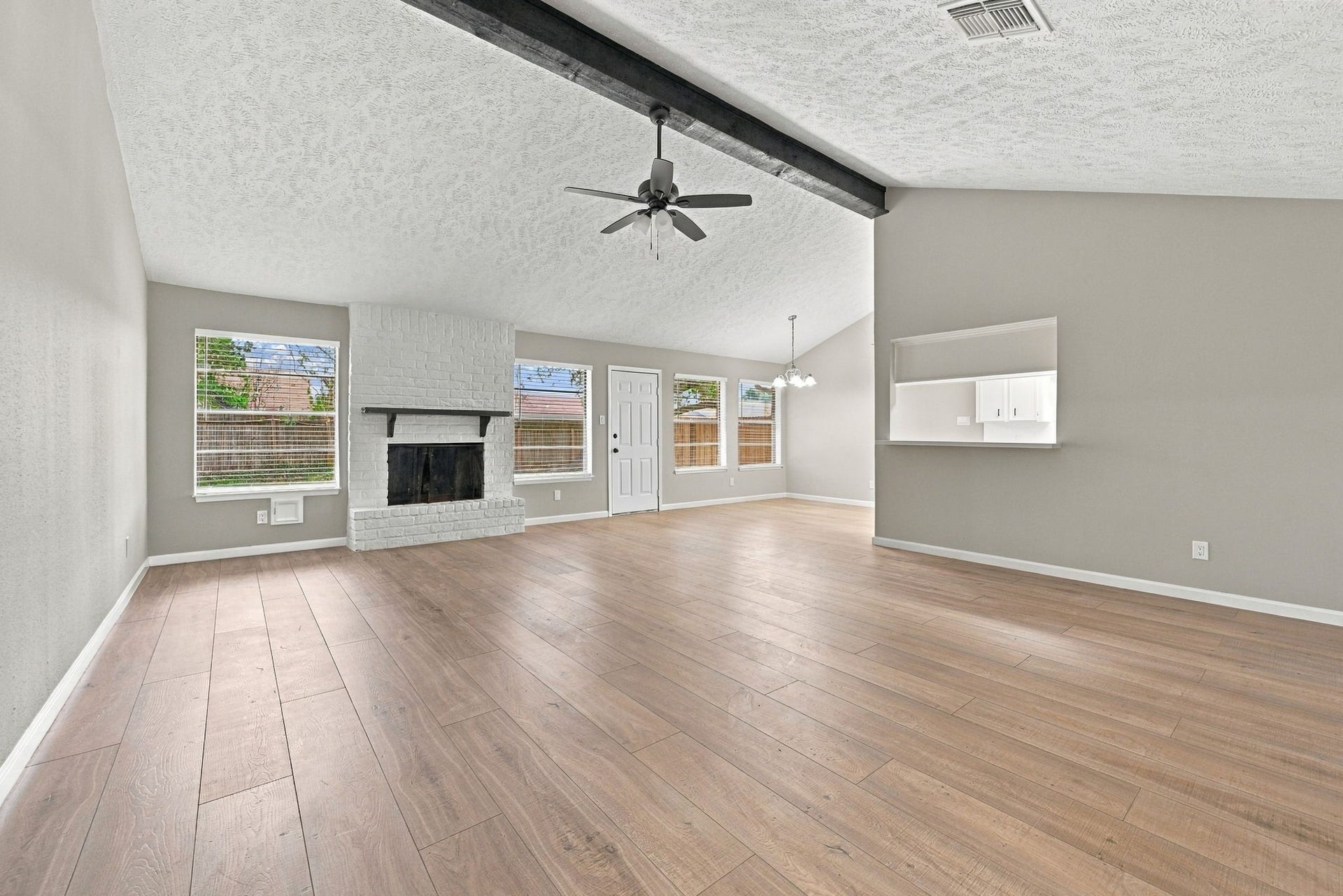 9859 Sageroyal Lane, Houston, TX 77089 9859 Sageroyal Lane, Houston, TX 77089