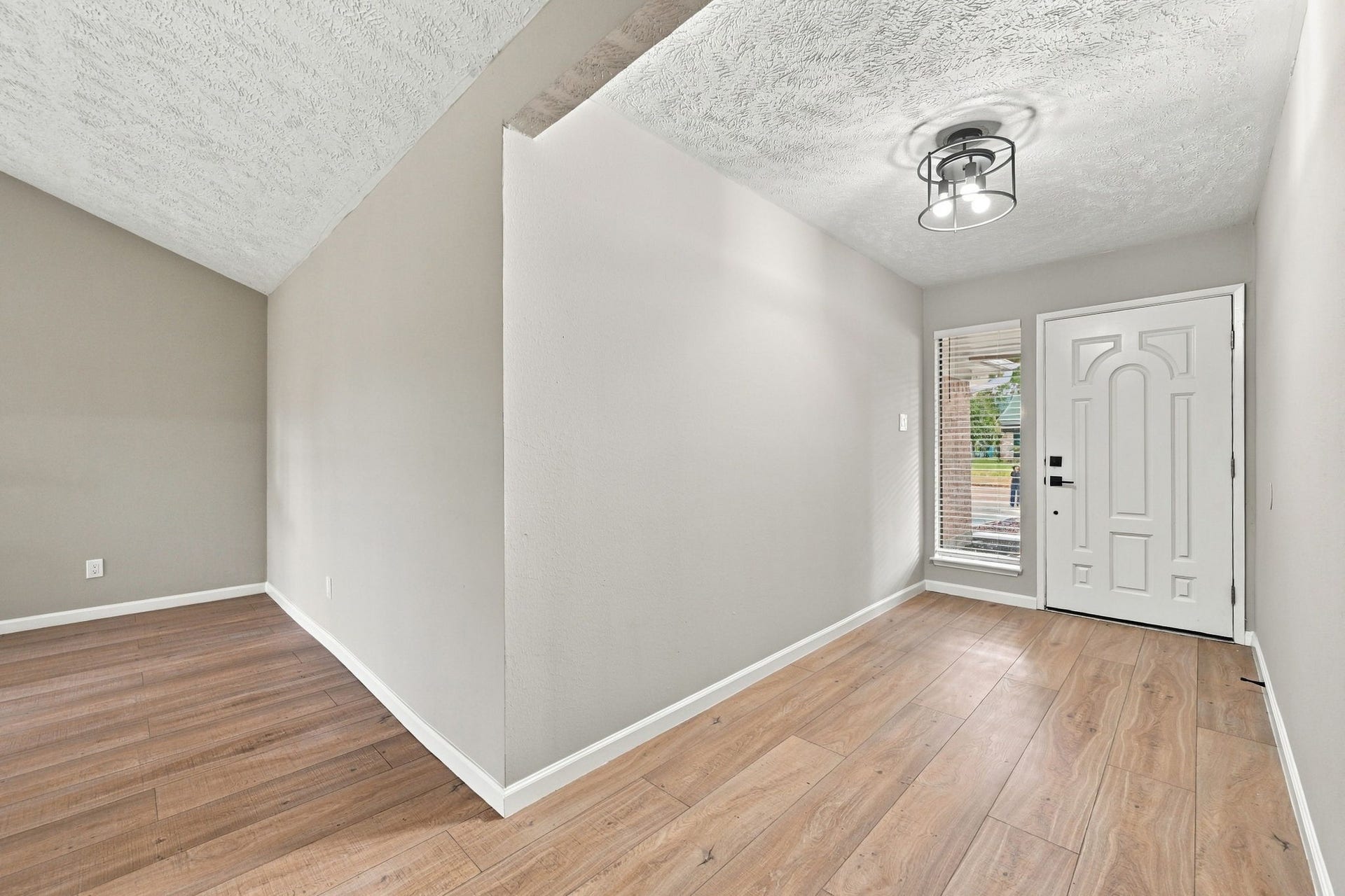 9859 Sageroyal Lane, Houston, TX 77089 9859 Sageroyal Lane, Houston, TX 77089