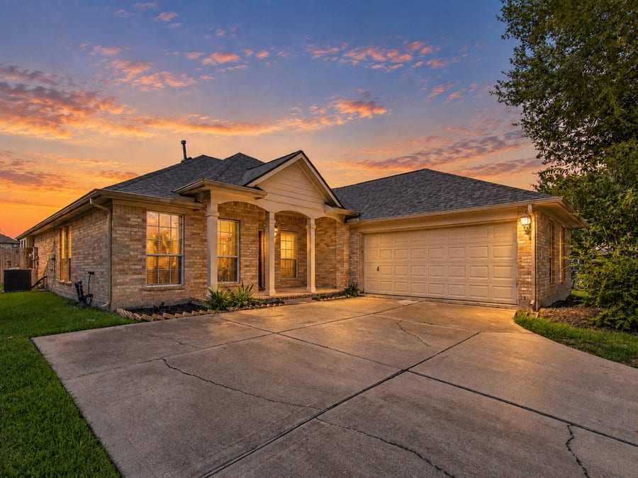Property photo for 12906 Brook Arbor Court, Pearland, TX