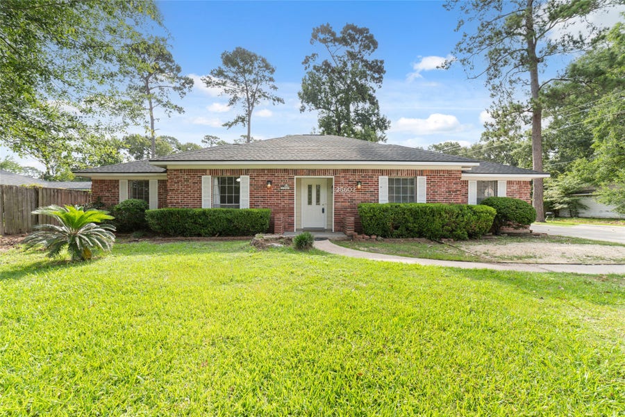 Property photo for 25602 Oakhurst Drive, Spring, TX