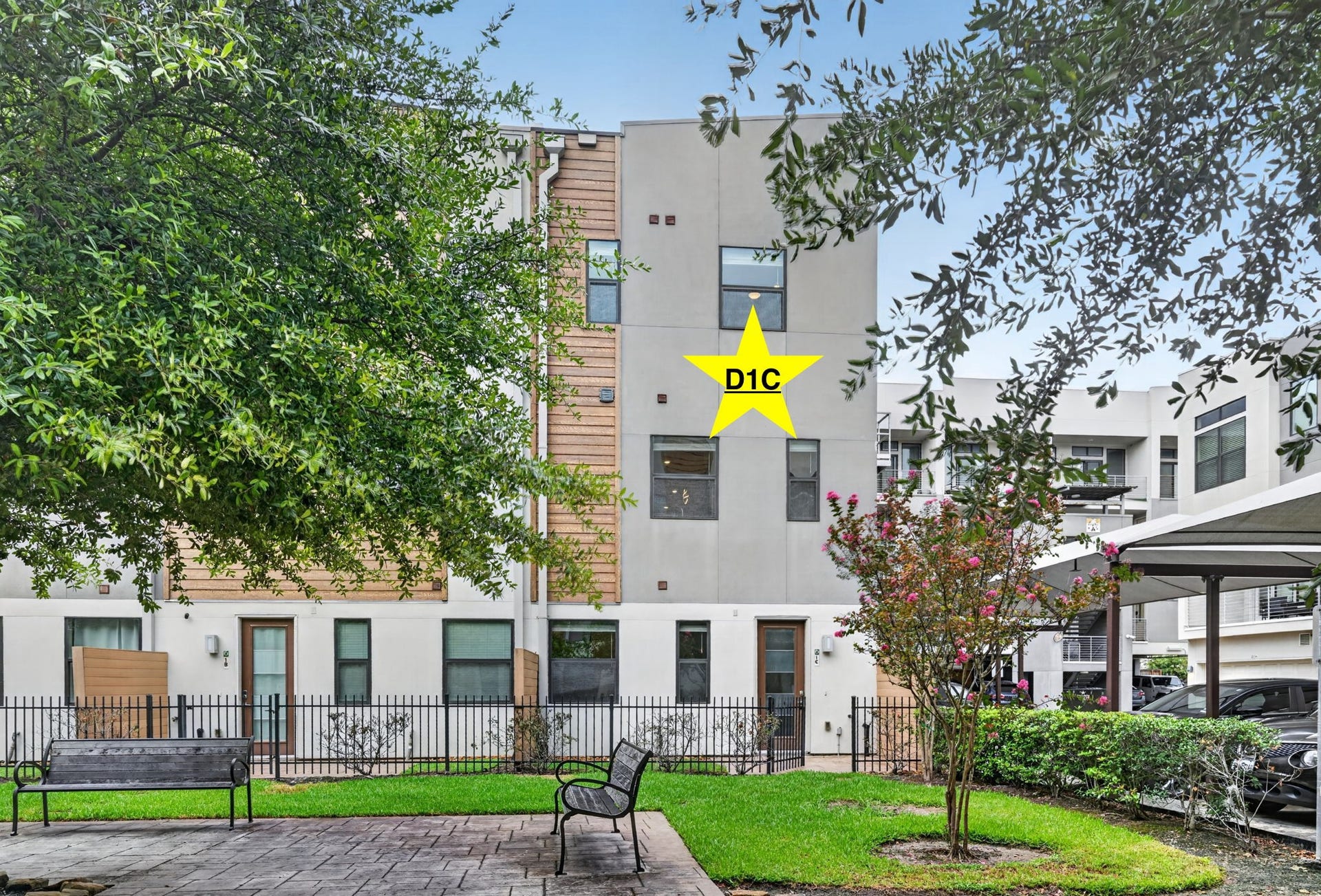 Welcome to Parc at Midtown #D1C! This is a stunning 2019 3 bedroom/3.5 T/H and is urban living at its finest!