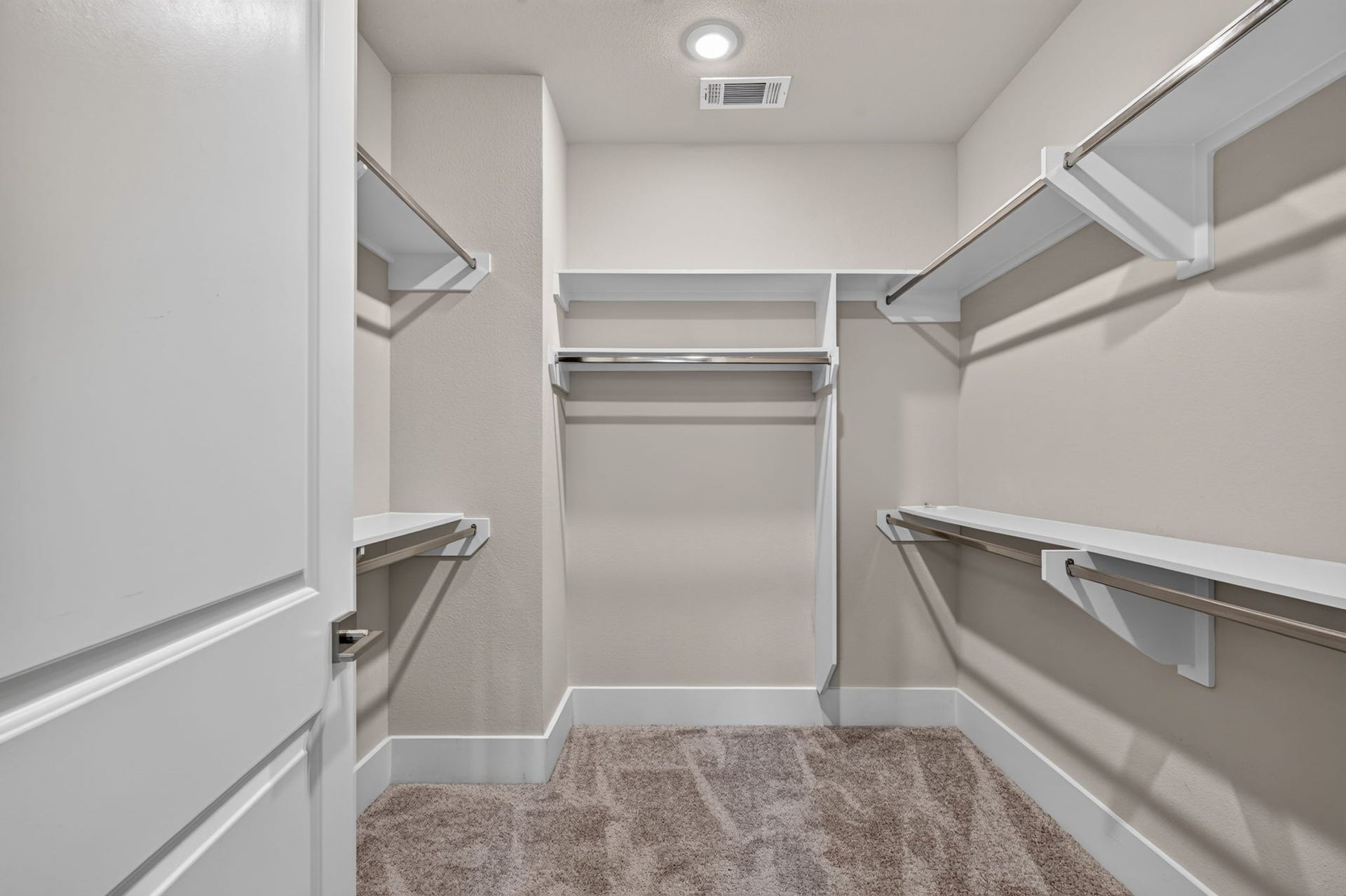 This is the 3rd bedroom/office walk-in closet