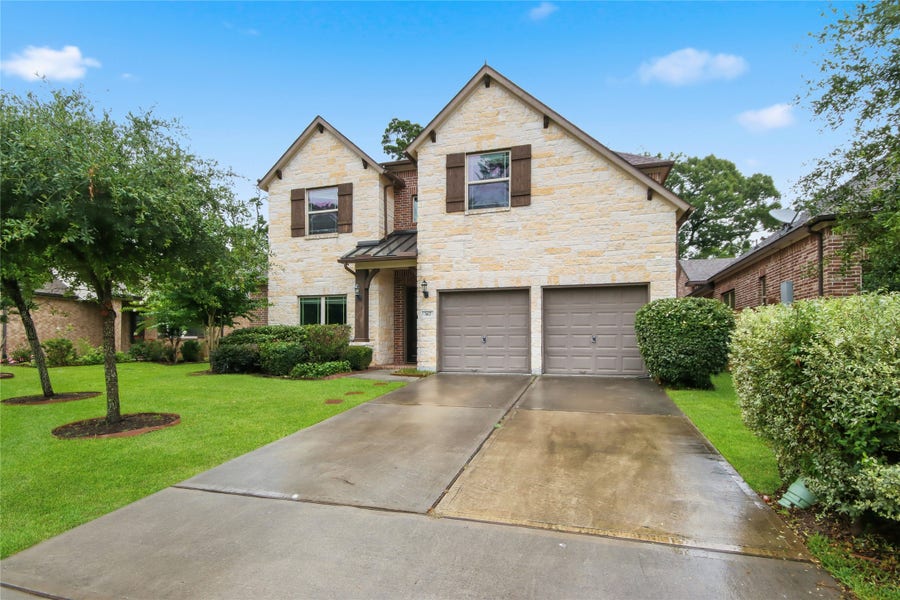 Property photo for 367 Black Walnut Drive, Conroe, TX