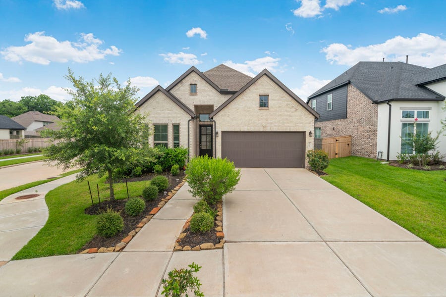 Property photo for 10718 Blossom River Drive, Missouri City, TX