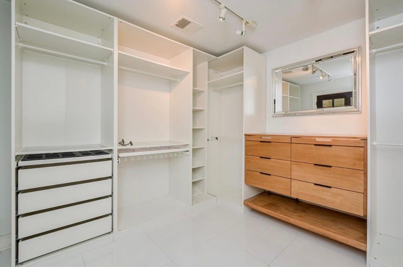 10603 Riverview Drive, Houston, TX 77042 10603 Riverview Drive, Houston, TX 77042