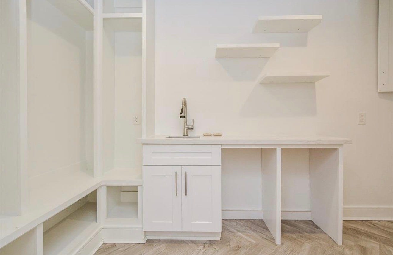 10603 Riverview Drive, Houston, TX 77042 10603 Riverview Drive, Houston, TX 77042