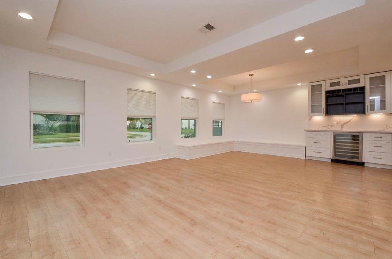 10603 Riverview Drive, Houston, TX 77042 10603 Riverview Drive, Houston, TX 77042