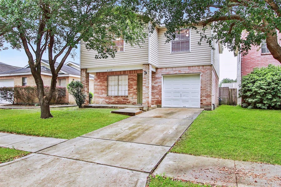 Property photo for 2129 Whittier Drive, Houston, TX