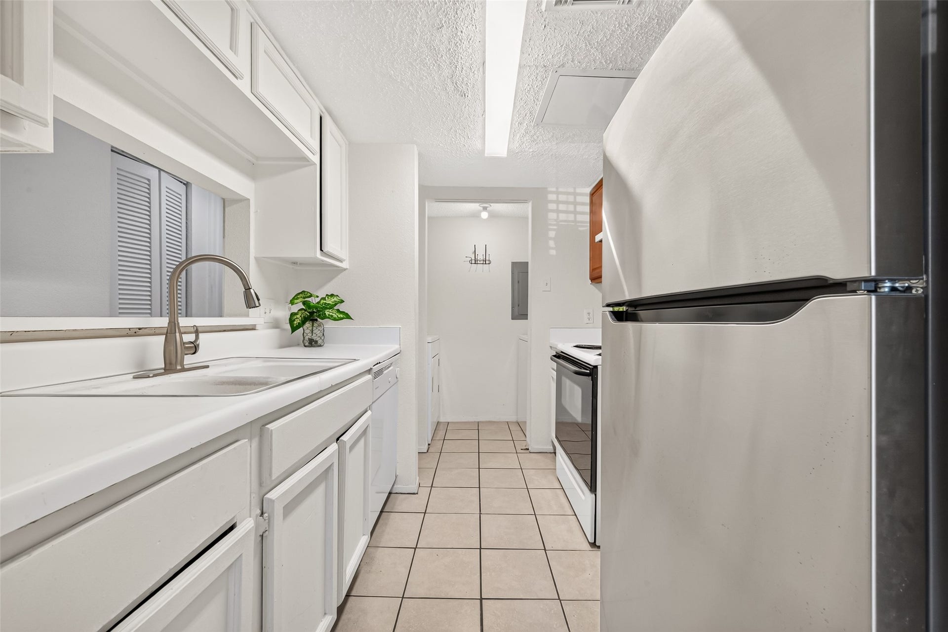 9523 Pagewood Lane, #9523, Houston, TX 77063 9523 Pagewood Lane, #9523, Houston, TX 77063