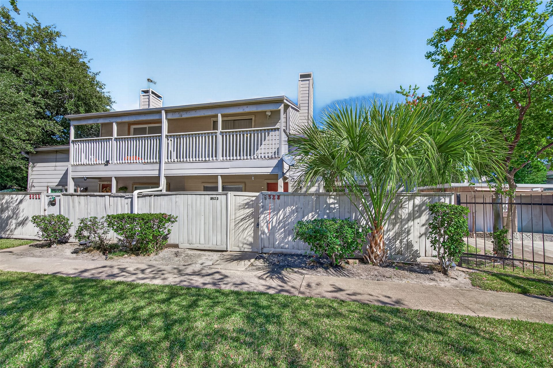 9523 Pagewood Lane, #9523, Houston, TX 77063 Welcome to this 2 story corner unit. with assigned covered parking.