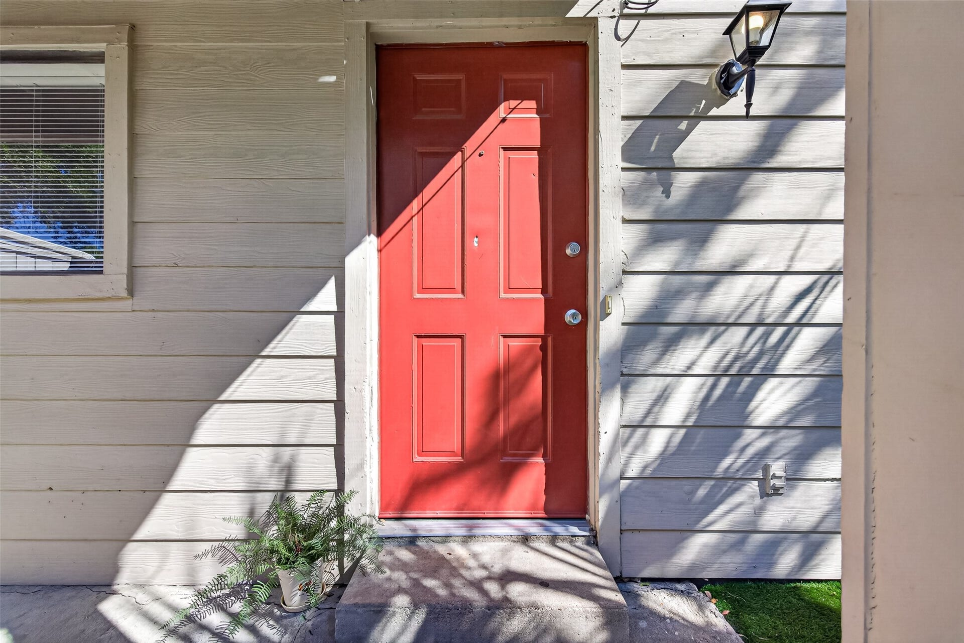 9523 Pagewood Lane, #9523, Houston, TX 77063 Main front door entryway.