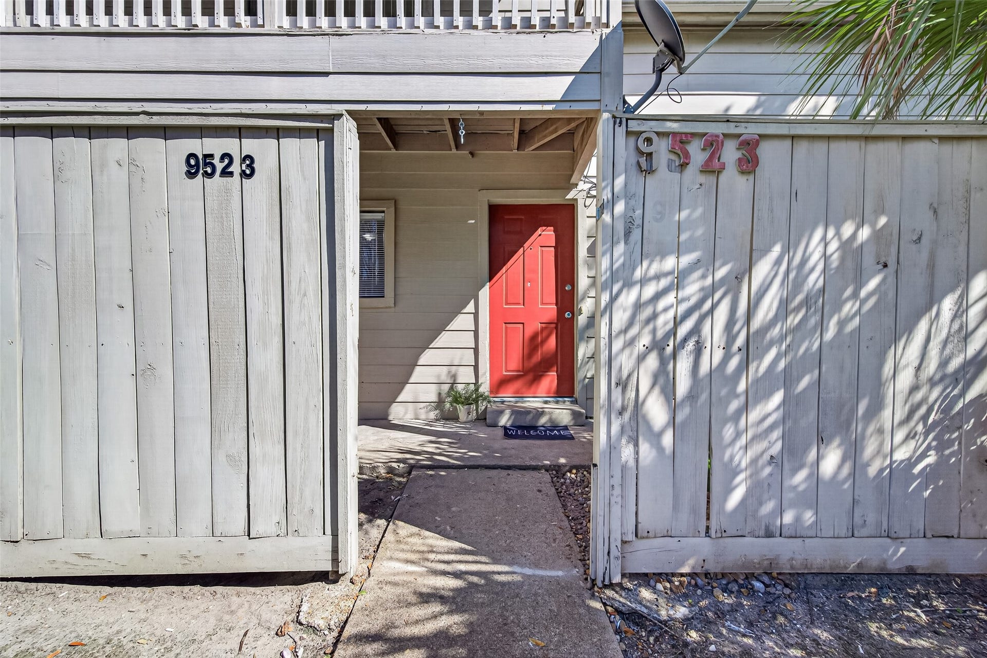 9523 Pagewood Lane, #9523, Houston, TX 77063 Entrance to the front porch.