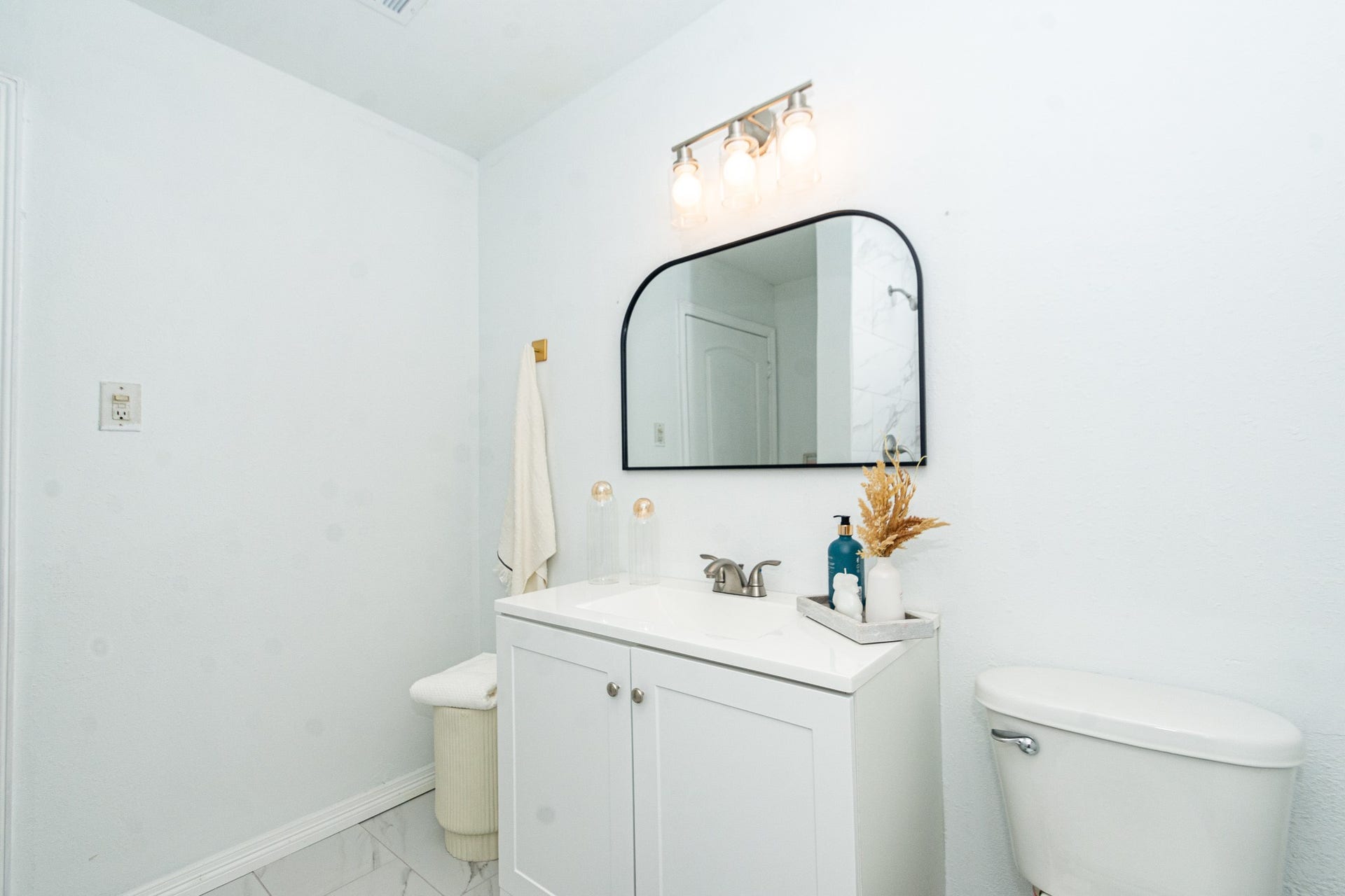 2002 Nottingham Street, Pasadena, TX 77502 2002 Nottingham Street, Pasadena, TX 77502