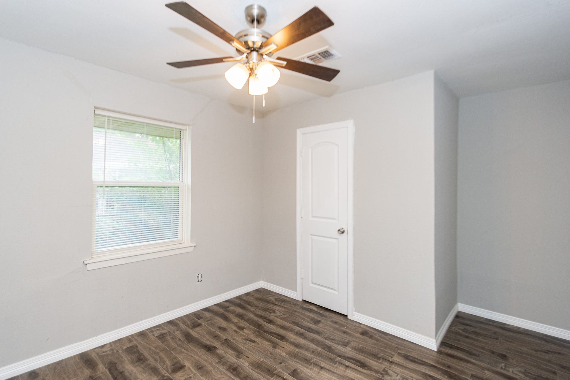 2002 Nottingham Street, Pasadena, TX 77502 2002 Nottingham Street, Pasadena, TX 77502