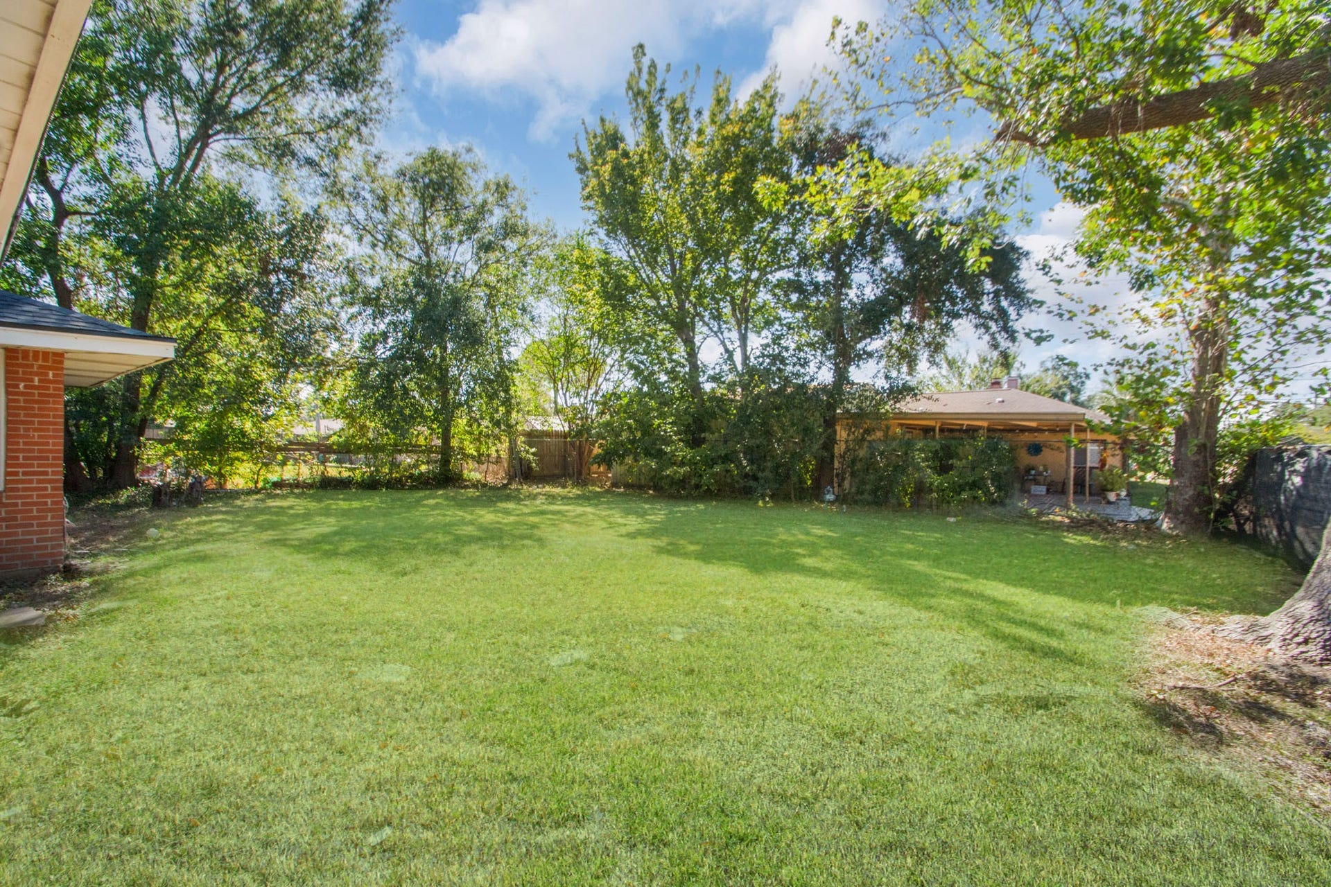 2002 Nottingham Street, Pasadena, TX 77502 2002 Nottingham Street, Pasadena, TX 77502