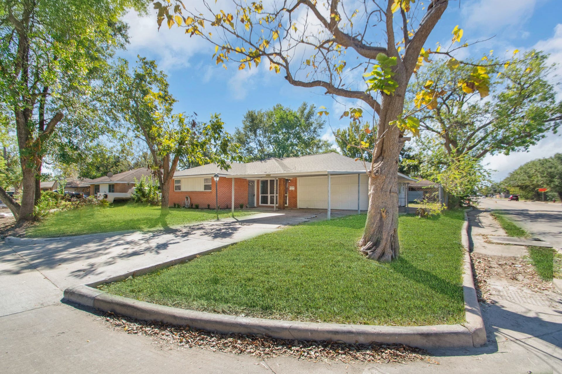 2002 Nottingham Street, Pasadena, TX 77502 2002 Nottingham Street, Pasadena, TX 77502