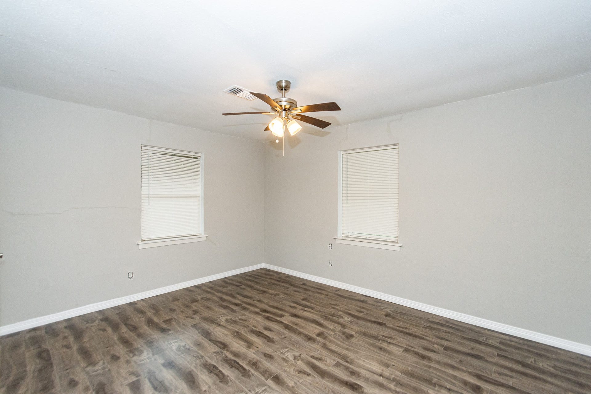 2002 Nottingham Street, Pasadena, TX 77502 2002 Nottingham Street, Pasadena, TX 77502