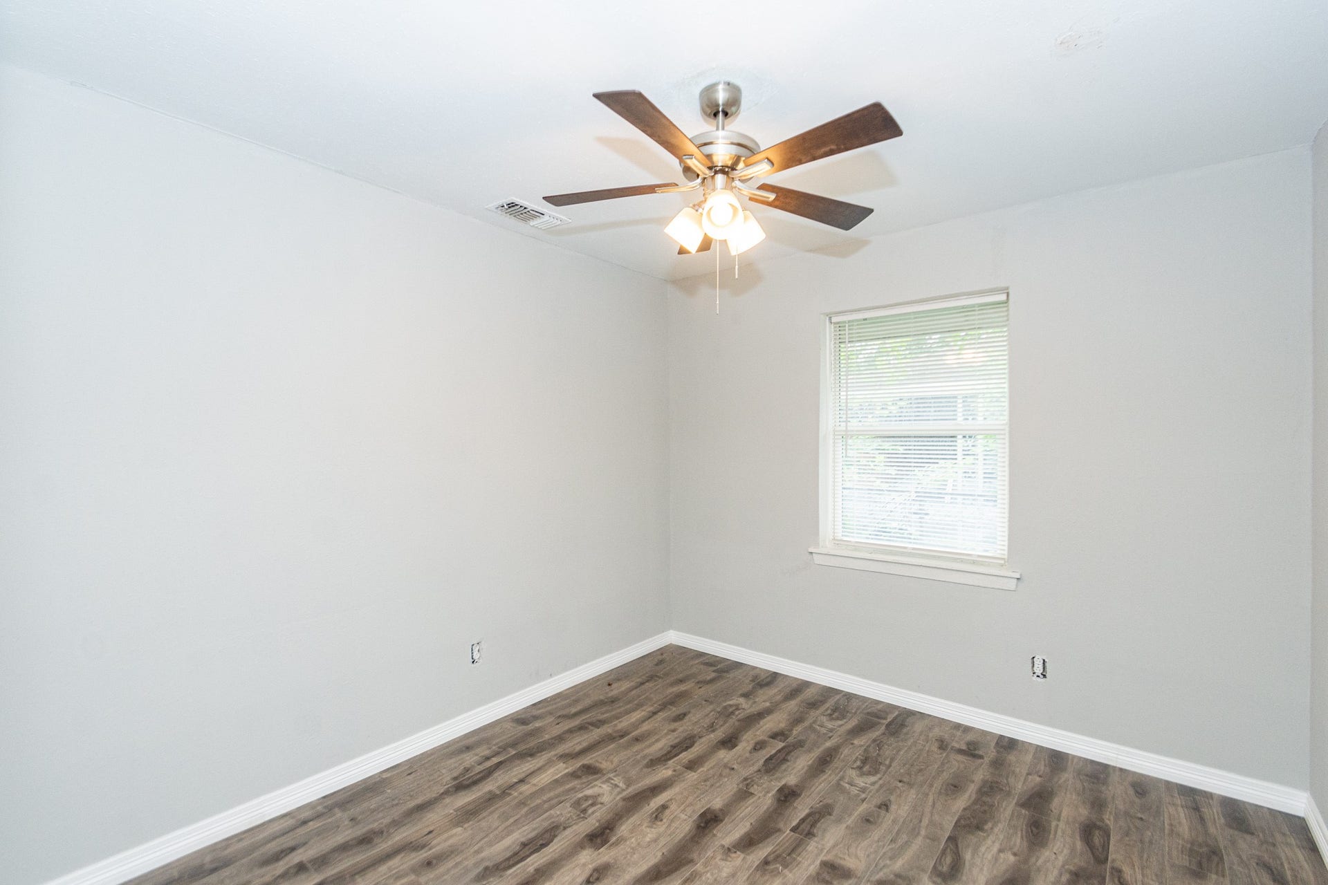 2002 Nottingham Street, Pasadena, TX 77502 2002 Nottingham Street, Pasadena, TX 77502