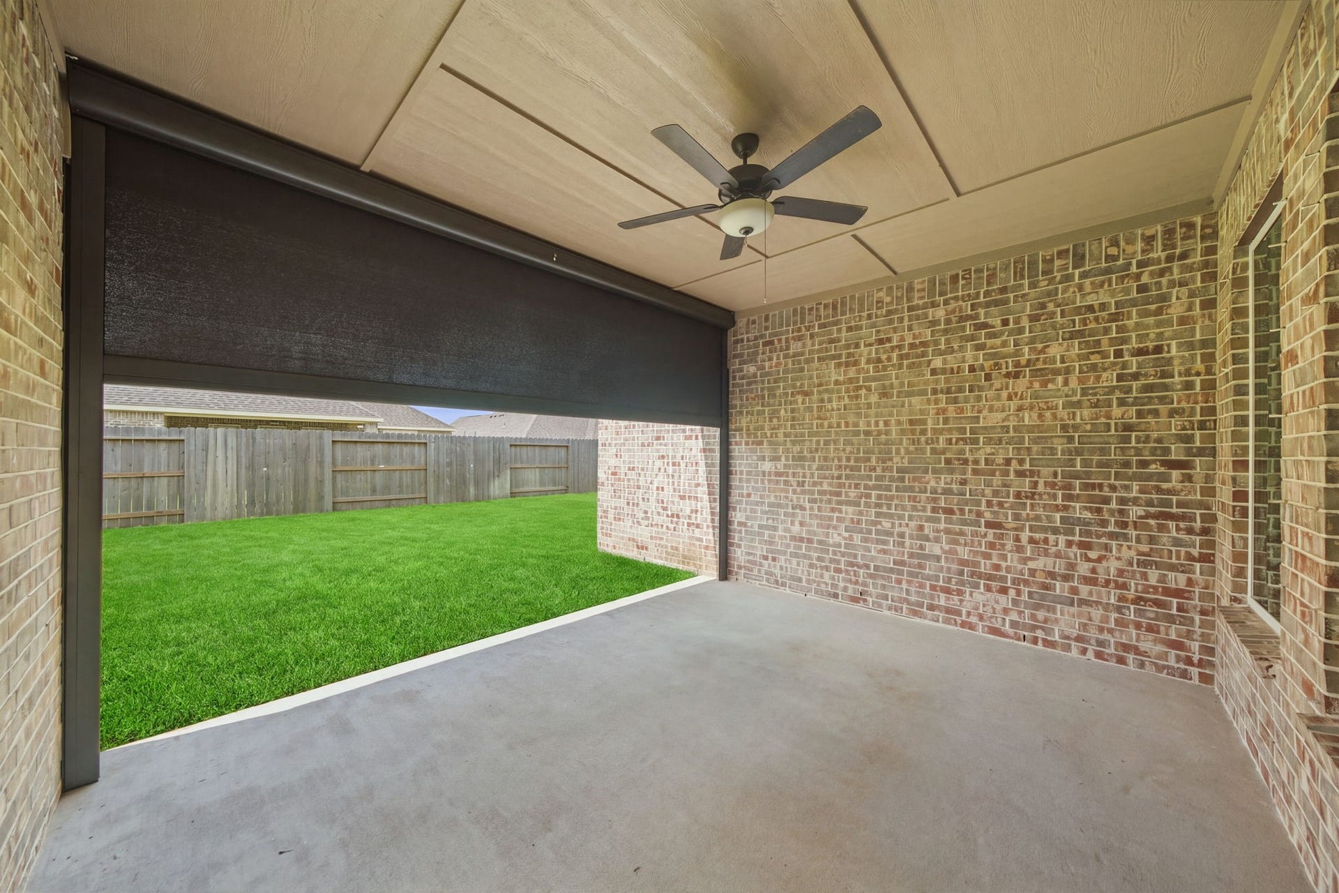 3217 Banyan Drive, Texas City, TX 77539 Large covered porch with roll down screen