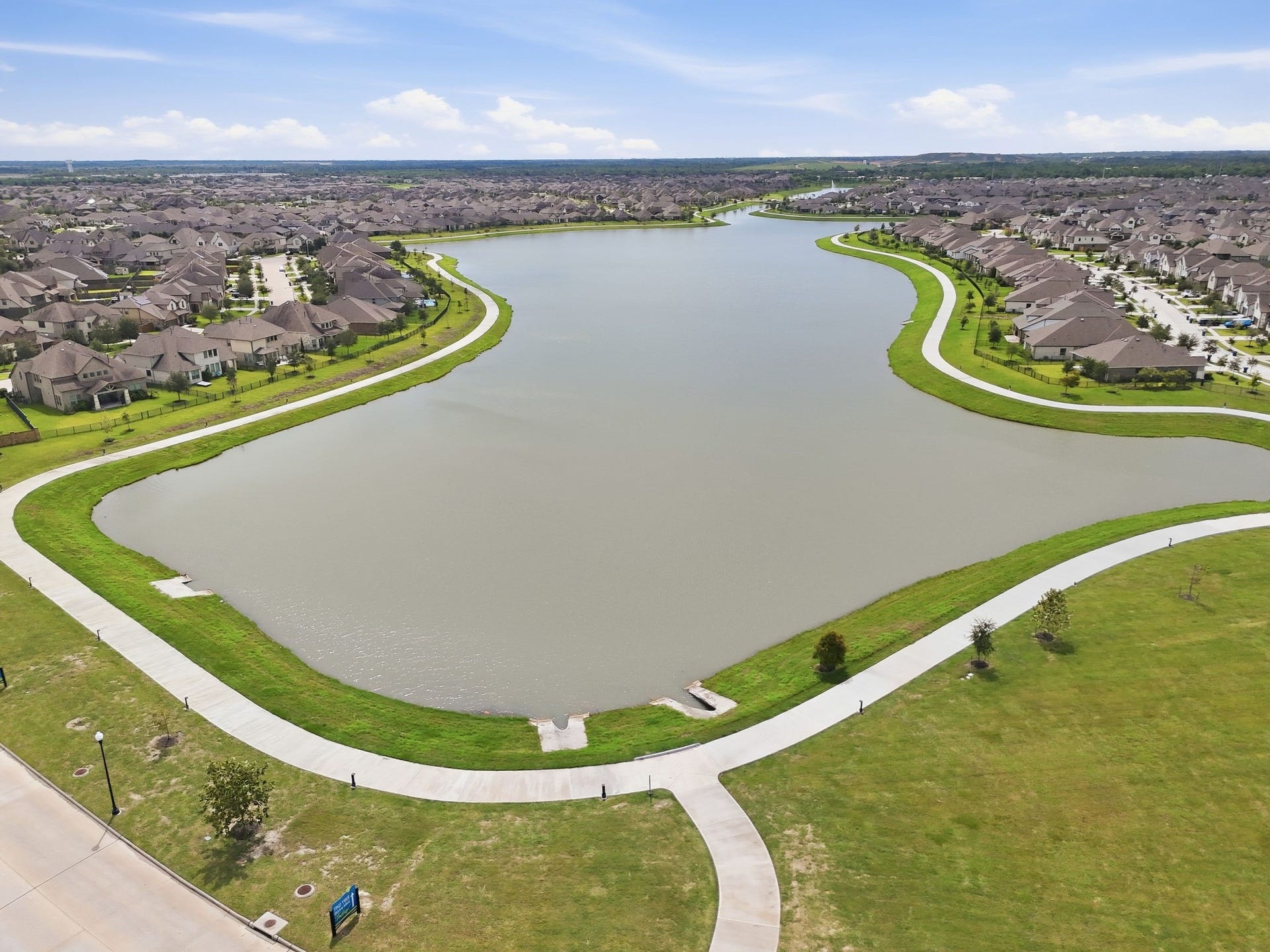 3217 Banyan Drive, Texas City, TX 77539 Neighborhood pond