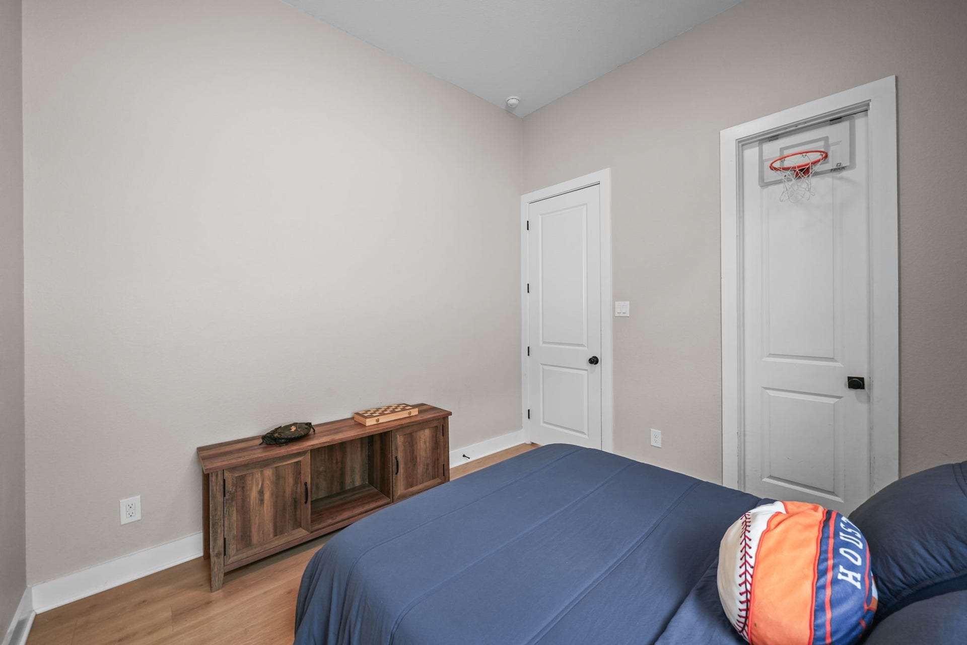 7642 Redwoods Forest Drive, Katy, TX 77493 7642 Redwoods Forest Drive, Katy, TX 77493