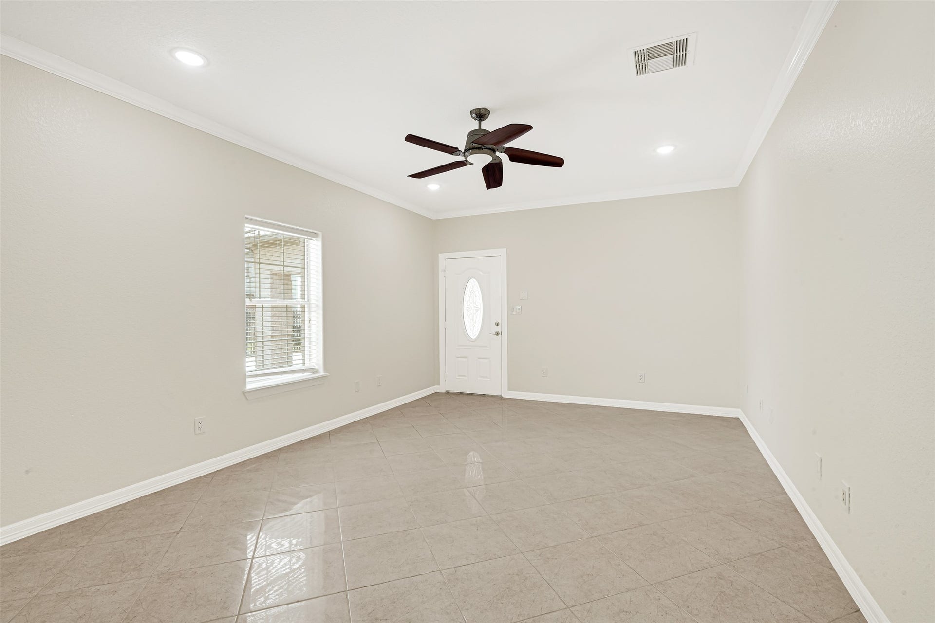 404 Moss Street, Houston, TX 77009