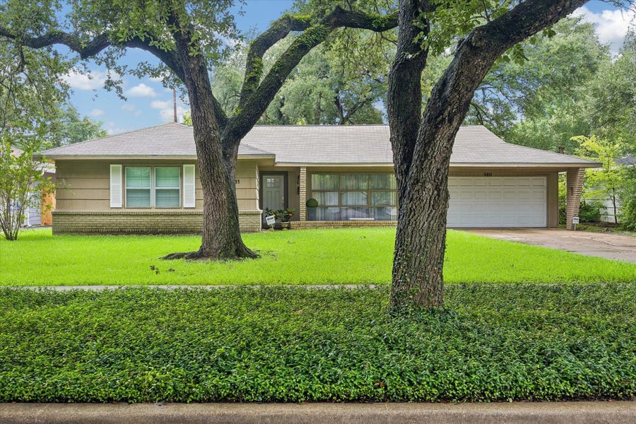 Property photo for 5611 WHITEHAVEN, Bellaire, TX