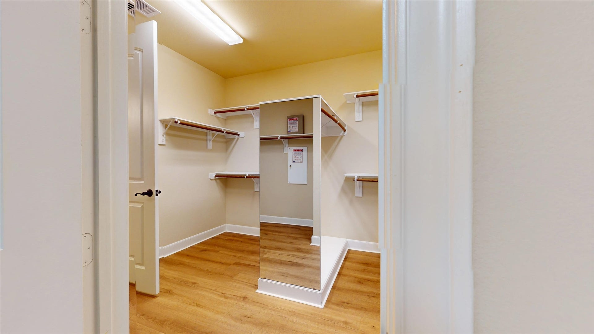 126 Bellardia Court, Montgomery, TX 77316 Large primary closet