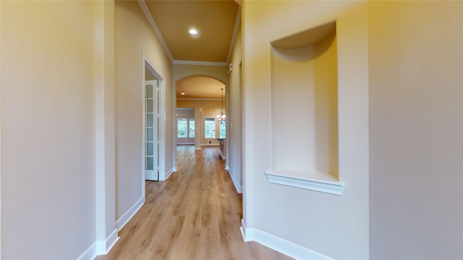 126 Bellardia Court, Montgomery, TX 77316 Niche in foyer